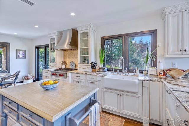 350 Punta Baja Dr, Solana Beach CA: https://media.crmls.org/mediaz/1da6ad67-f492-4448-a062-225001e4af2b.jpg