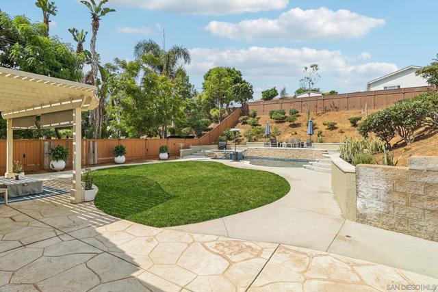 1648 Brady Cir, Carlsbad CA: https://media.crmls.org/mediaz/1da710e1-5ffc-49a4-a75e-c8de257dd0d2.jpg