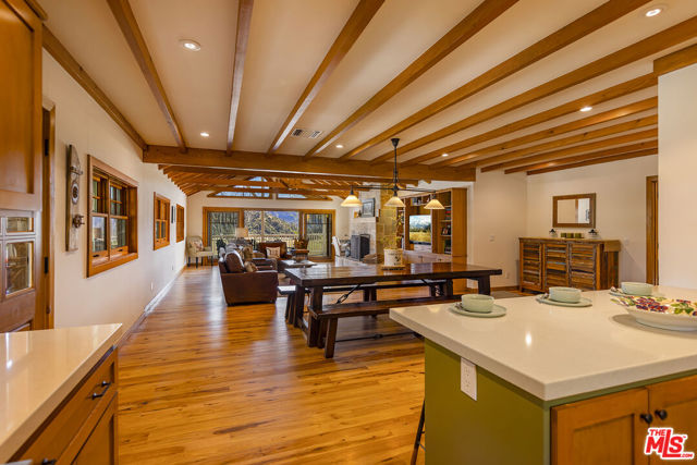 29433 Highway 33 Highway, Maricopa CA: https://media.crmls.org/mediaz/1da71a4e-0843-44b8-9a75-33aa6221ff25.jpg