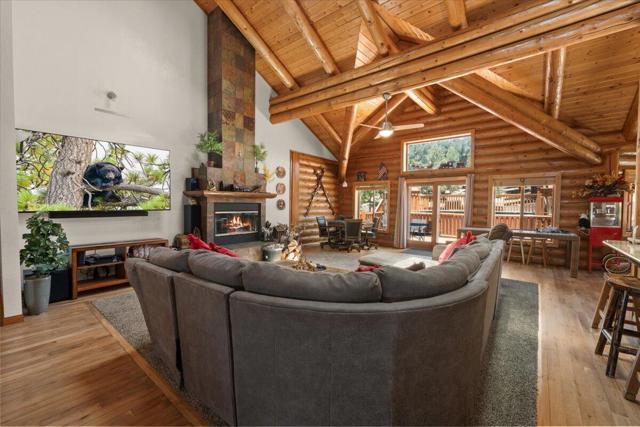1925 Baldwin Lake Road, Big Bear CA: https://media.crmls.org/mediaz/1da74d87-3cb5-4ca2-8eb3-e05124a75913.jpg