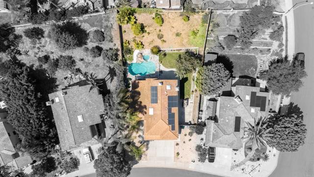 1366 Via Cibola, Oceanside CA: https://media.crmls.org/mediaz/1da796cc-cc48-4d7b-92f3-2ab0e21d8f41.jpg