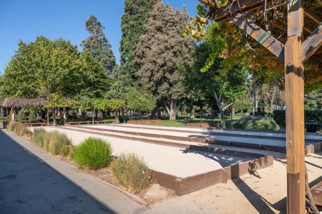 1411 Sanchez Avenue, Burlingame CA: https://media.crmls.org/mediaz/1da7e5ae-8b11-4bae-bdca-3909d3a1968f.jpg
