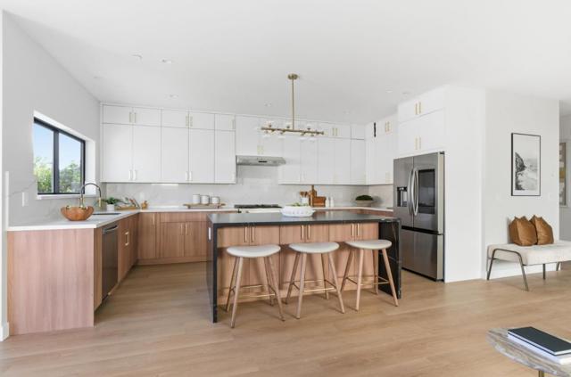 55 Orchard Avenue, Redwood City CA: https://media.crmls.org/mediaz/1da80f42-1a9d-4b23-9481-440ef52150d6.jpg