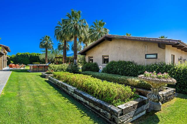 80780 Vista Bonita Trail, La Quinta CA: https://media.crmls.org/mediaz/1da8270d-eb0e-49d3-baa1-9765086eb59b.jpg