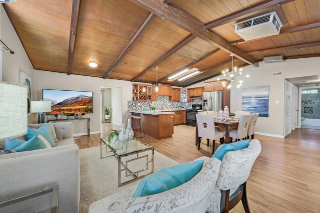 Image 8 of 52 For 2038 Boca Raton St