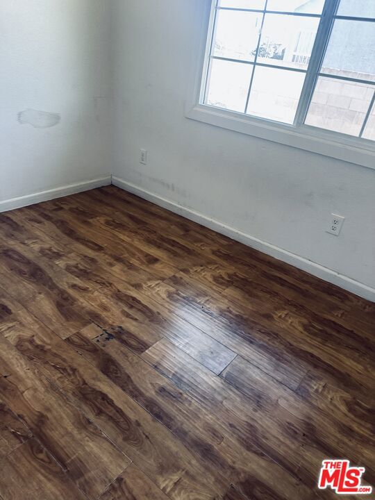 1422 West 104th Street photo 34