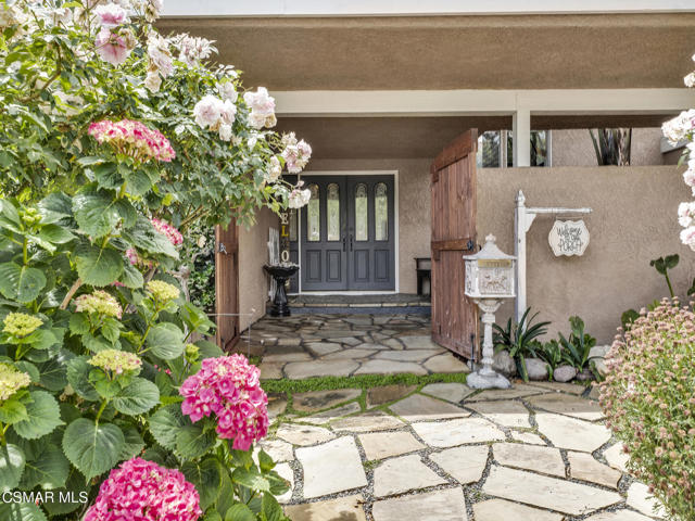 2026 Bridgegate Court, Westlake Village CA: https://media.crmls.org/mediaz/1dabe534-c870-4a33-b359-5dd0ac2a916b.jpg