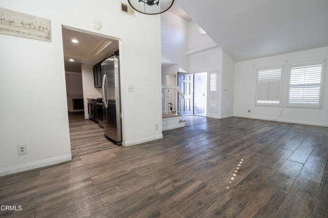 Detail Gallery Image 3 of 6 For 1501 Pisco Ln, Oxnard,  CA 93035 - 4 Beds | 3/1 Baths