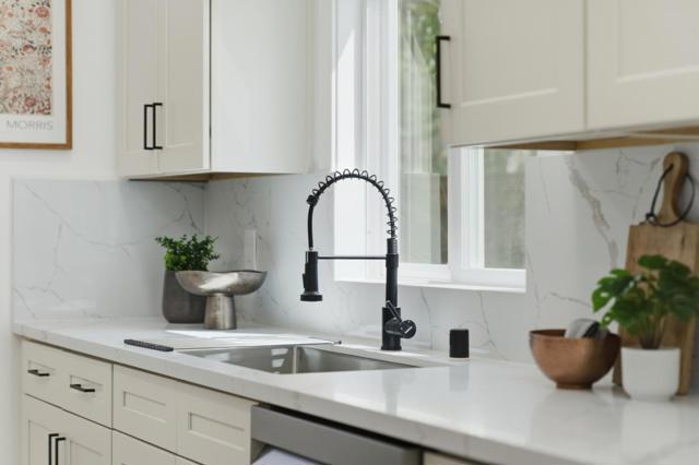 577 Green Manor Court, Palo Alto CA: https://media.crmls.org/mediaz/1dacc1f4-e70a-46d0-8702-a086bd1843f7.jpg