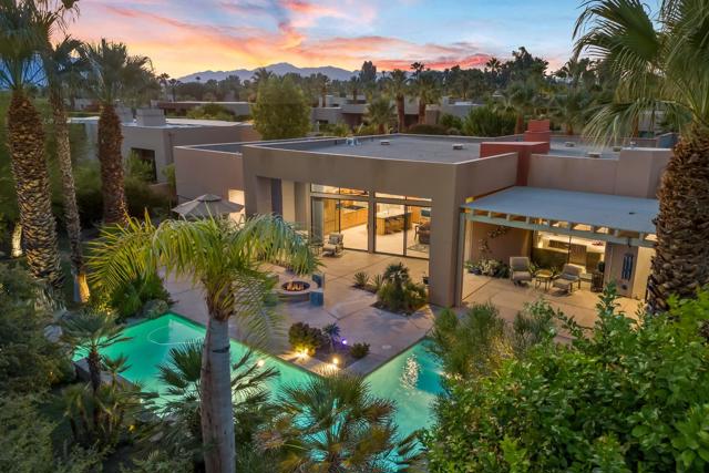 12 Boulder Lane, Rancho Mirage CA: https://media.crmls.org/mediaz/1dad79ae-ffd7-4342-8d83-20ff89333cfa.jpg