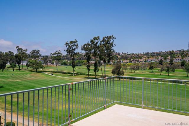 2544 Navarra Rd, Carlsbad CA: https://media.crmls.org/mediaz/1dadaab0-8c95-4a9c-91c8-fcc049642e24.jpg