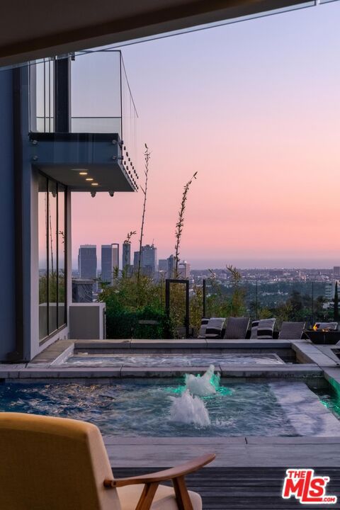 1565 Haslam Terrace, Los Angeles CA: https://media.crmls.org/mediaz/1dadbd5a-9766-4bd1-8844-a8e72ddb3555.jpg