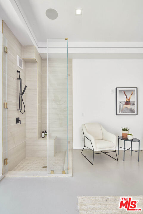 4338 Huntley Avenue, Culver City CA: https://media.crmls.org/mediaz/1dae7956-2229-40dd-a220-aa65e21cbe99.jpg