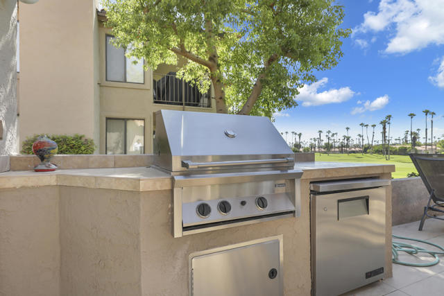 38019 Crocus Lane, Palm Desert CA: https://media.crmls.org/mediaz/1daeb292-9109-4d2d-a4bf-49061c271d5f.jpg
