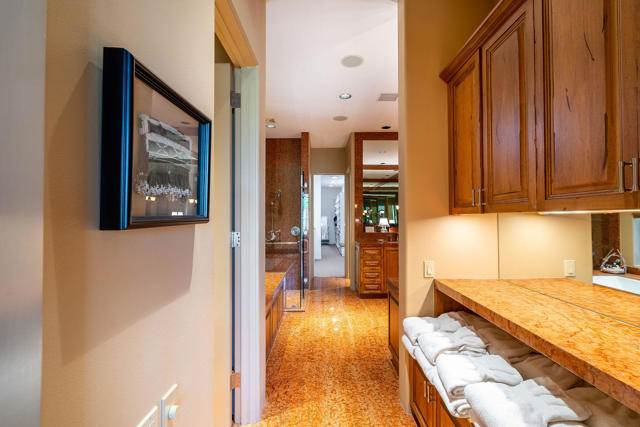 37551 Thompson Road, Rancho Mirage CA: https://media.crmls.org/mediaz/1daecb80-8805-4b9d-809f-10428e616038.jpg