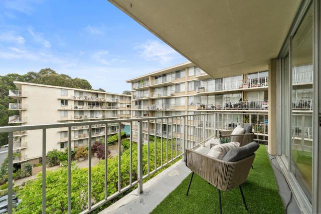 300 Davey Glen Road, Belmont CA: https://media.crmls.org/mediaz/1daf3bff-929f-4fea-b0a1-31cd99c836eb.jpg