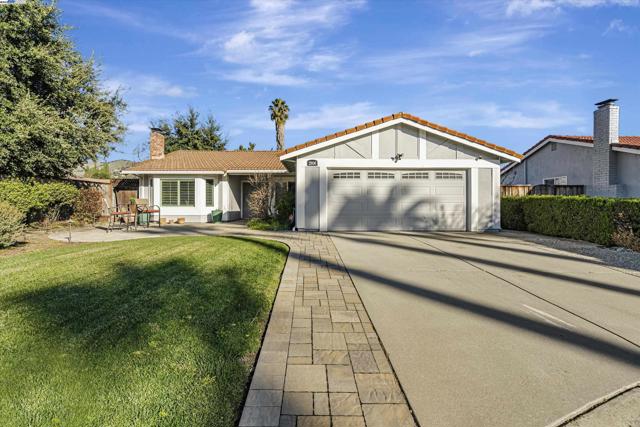 2806 Centerwood Ct, San Jose, California 95148, 4 Bedrooms Bedrooms, ,2 BathroomsBathrooms,Single Family Residence,For Sale,Centerwood Ct,41081559