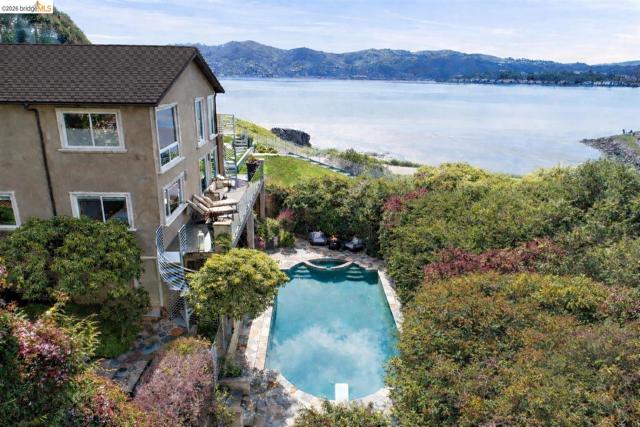 20 Bayshore TER, Tiburon CA: https://media.crmls.org/mediaz/1db02731-c36a-40b7-b1fb-61f59b5c96d2.jpg