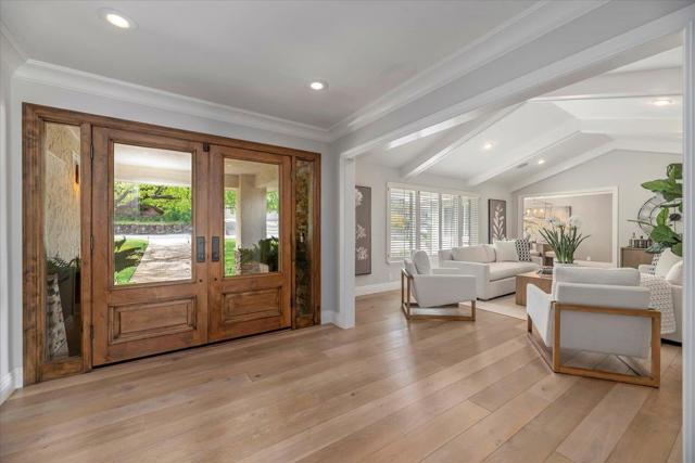6692 Leyland Park Drive, San Jose CA: https://media.crmls.org/mediaz/1db046ec-96af-4257-84a5-a170a0d78350.jpg