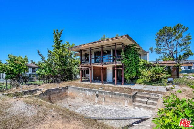 11287 Chalon Road, Los Angeles CA: https://media.crmls.org/mediaz/1db1165b-f727-4f3c-a05e-9c4608629931.jpg
