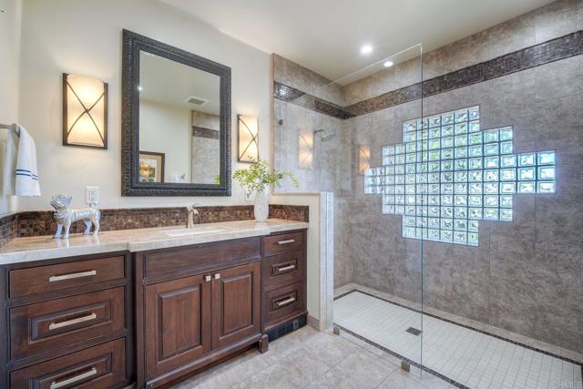 Detail Gallery Image 33 of 52 For 3040 Palm Hill Dr, Vista,  CA 92084 - 3 Beds | 2/1 Baths