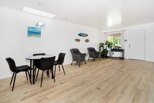 Detail Gallery Image 5 of 25 For 1540 Highridge Dr, Oceanside,  CA 92056 - 2 Beds | 2 Baths