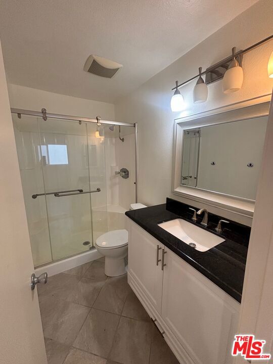 1914 Corinth Avenue, Los Angeles CA: https://media.crmls.org/mediaz/1db24e6d-a7c5-4e68-959e-545fadb4e7f2.jpg