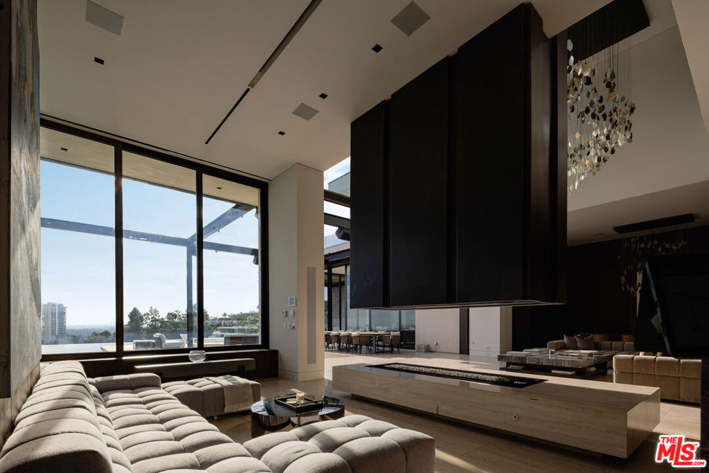 MLS #25597515 image #3