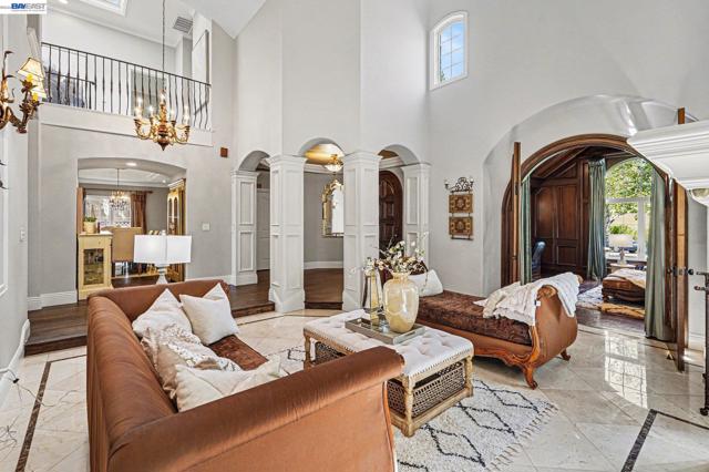 4275 QUAIL RUN PL, Danville CA: https://media.crmls.org/mediaz/1db312b8-3cf5-4261-ab4a-3e705b533a55.jpg