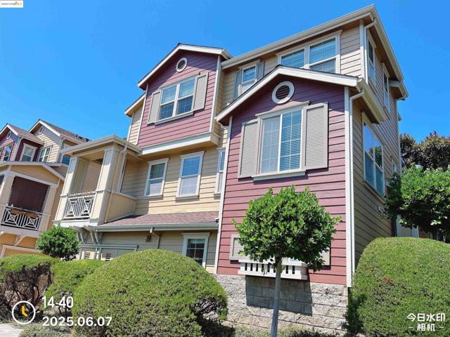 6136 Old Quarry Loop, Oakland CA: https://media.crmls.org/mediaz/1db32506-c4b6-4e0a-b768-46dbda5edfa9.jpg