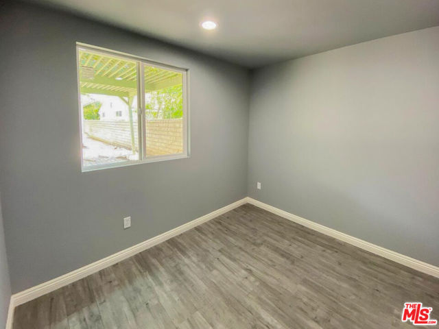 9009 Monogram Ave, Northridge CA: https://media.crmls.org/mediaz/1db3762b-e405-4e63-ad88-3c63805955ca.jpg