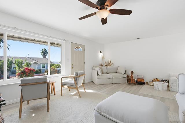 1654 LINWOOD ST, San Diego CA: https://media.crmls.org/mediaz/1db3af24-7d40-43fe-88c0-0d9e08d43d76.jpg