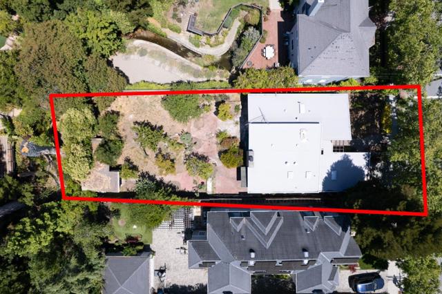 153 Occidental Avenue, Burlingame CA: https://media.crmls.org/mediaz/1db3e4a6-c121-498b-b185-7c888b5761b4.jpg