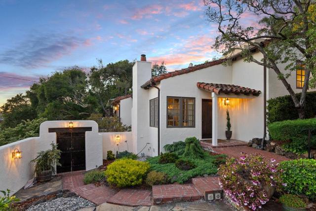 547 Monterey, Aptos CA: https://media.crmls.org/mediaz/1db463b7-7773-45f7-b5b2-fcdad37a5522.jpg