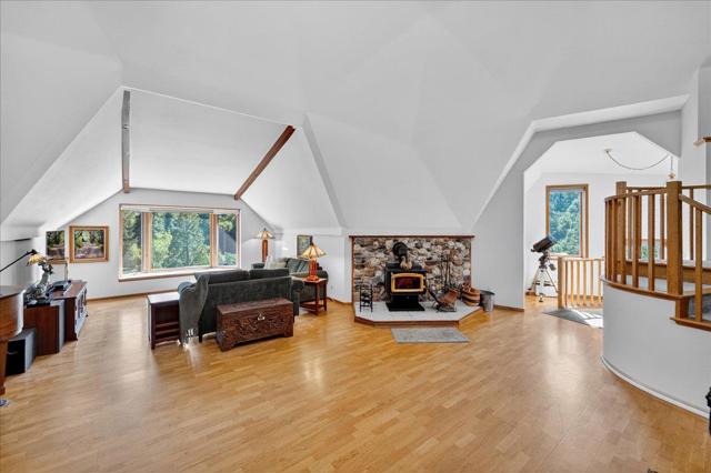 5224 Twin Falls Road, Morgan Hill CA: https://media.crmls.org/mediaz/1db5d702-3505-48a0-abde-2b2eb26f6486.jpg