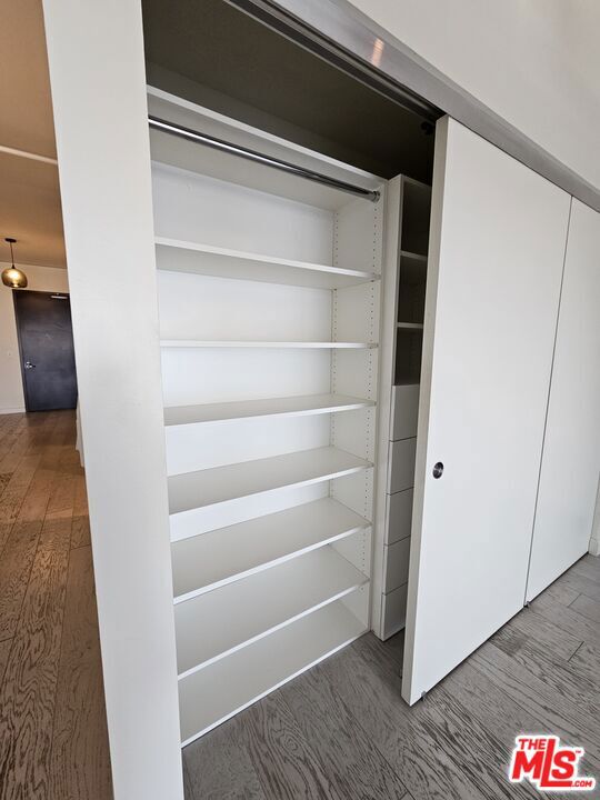 1111 S Grand Avenue, Los Angeles CA: https://media.crmls.org/mediaz/1db70537-3e37-4a15-a2db-3c1414e322aa.jpg
