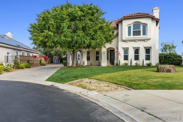 2196 Kirkcaldy Rd, Fallbrook CA: https://media.crmls.org/mediaz/1db75d46-6fd5-4569-956b-dd92bf1acb39.jpg