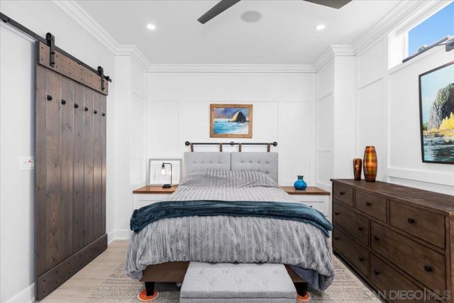 700 Lido Park Dr, Newport Beach CA: https://media.crmls.org/mediaz/1db7c9be-c9f7-4df8-ab49-30eafdf4188d.jpg