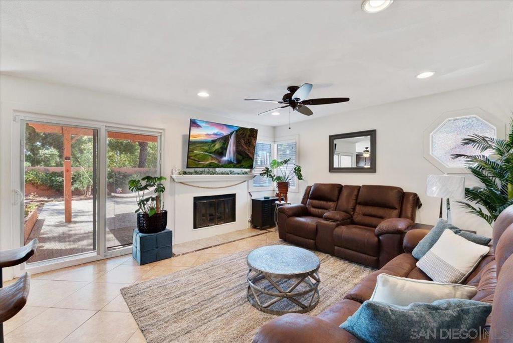 MLS #250035279SD image #5