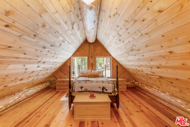 15050 Scott Bar Mountain Lookout Road, Fort Jones CA: https://media.crmls.org/mediaz/1db87678-3f9d-4639-80be-25cefd57c515.jpg
