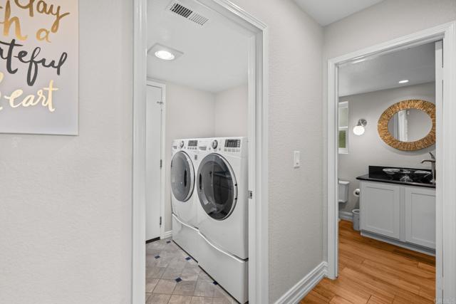 7045 Via Cabana, Carlsbad CA: https://media.crmls.org/mediaz/1db8aa51-d914-413b-b03c-6461d348fc2d.jpg