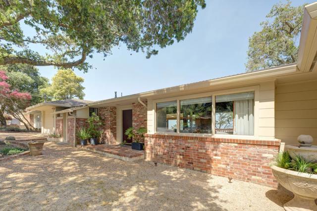 4113 Crest Road, Pebble Beach CA: https://media.crmls.org/mediaz/1db9016d-08d7-4214-b9a8-e6206065ef47.jpg