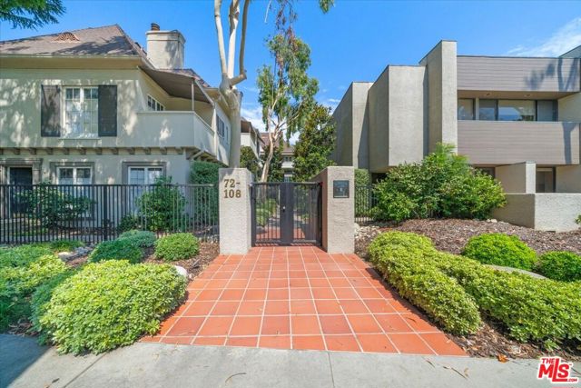 80 S Grand Avenue, Pasadena CA: https://media.crmls.org/mediaz/1db99bdf-3bed-40f0-927a-f08eff89d439.jpg