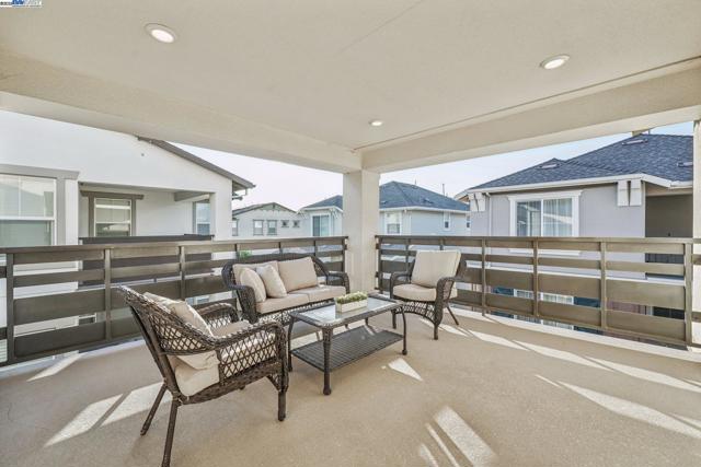 37898 Seafarer Road, Newark CA: https://media.crmls.org/mediaz/1db9d719-71c5-4e20-bba1-55eb55283587.jpg