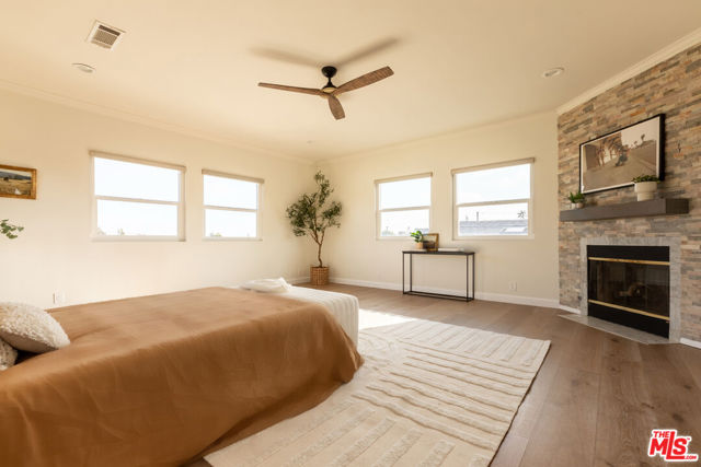 5018 Valleydale Avenue, Los Angeles CA: https://media.crmls.org/mediaz/1dba34a9-1bb4-4da9-ac3e-44dea46df340.jpg