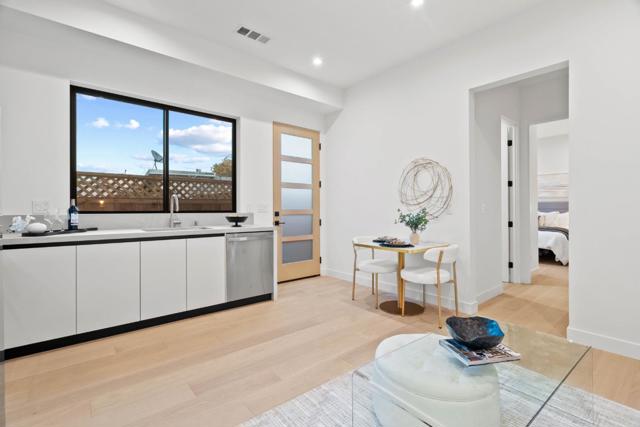 700 Farley Street, Mountain View CA: https://media.crmls.org/mediaz/1dba57cd-f221-43f8-b0e4-4fc1a2414c4c.jpg