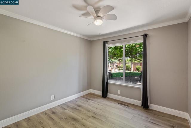 4672 N Larwin Ave, Concord CA: https://media.crmls.org/mediaz/1dbaeca0-deac-4c0c-8bd7-875411f3b135.jpg