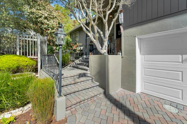 6 Stratford Place, Monterey CA: https://media.crmls.org/mediaz/1dbc4a4b-86d2-403a-990b-d53ca5d3a448.jpg