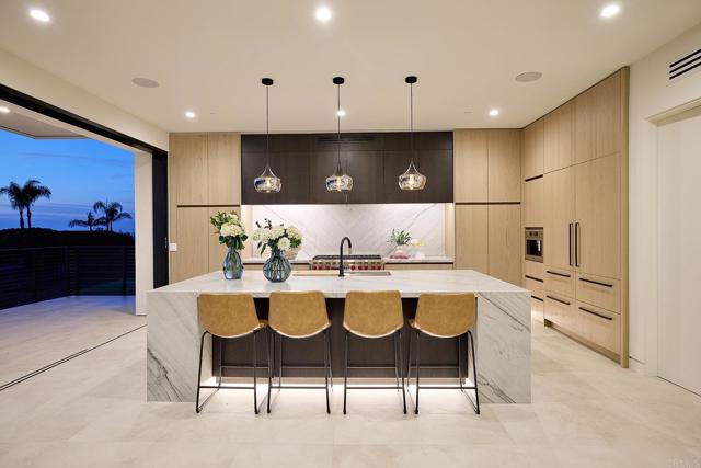 537 N Granados Avenue, Solana Beach CA: https://media.crmls.org/mediaz/1dbcb33a-cda7-4612-8b50-7a3bad5644f3.jpg