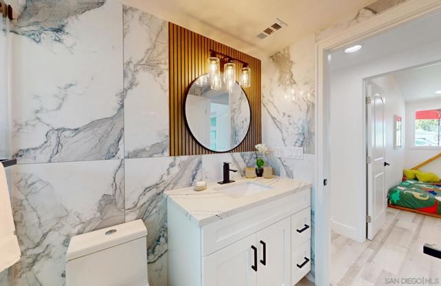 873 Towne Street, Costa Mesa CA: https://media.crmls.org/mediaz/1dbcd36e-8df3-414f-af36-95ab5826d625.jpg